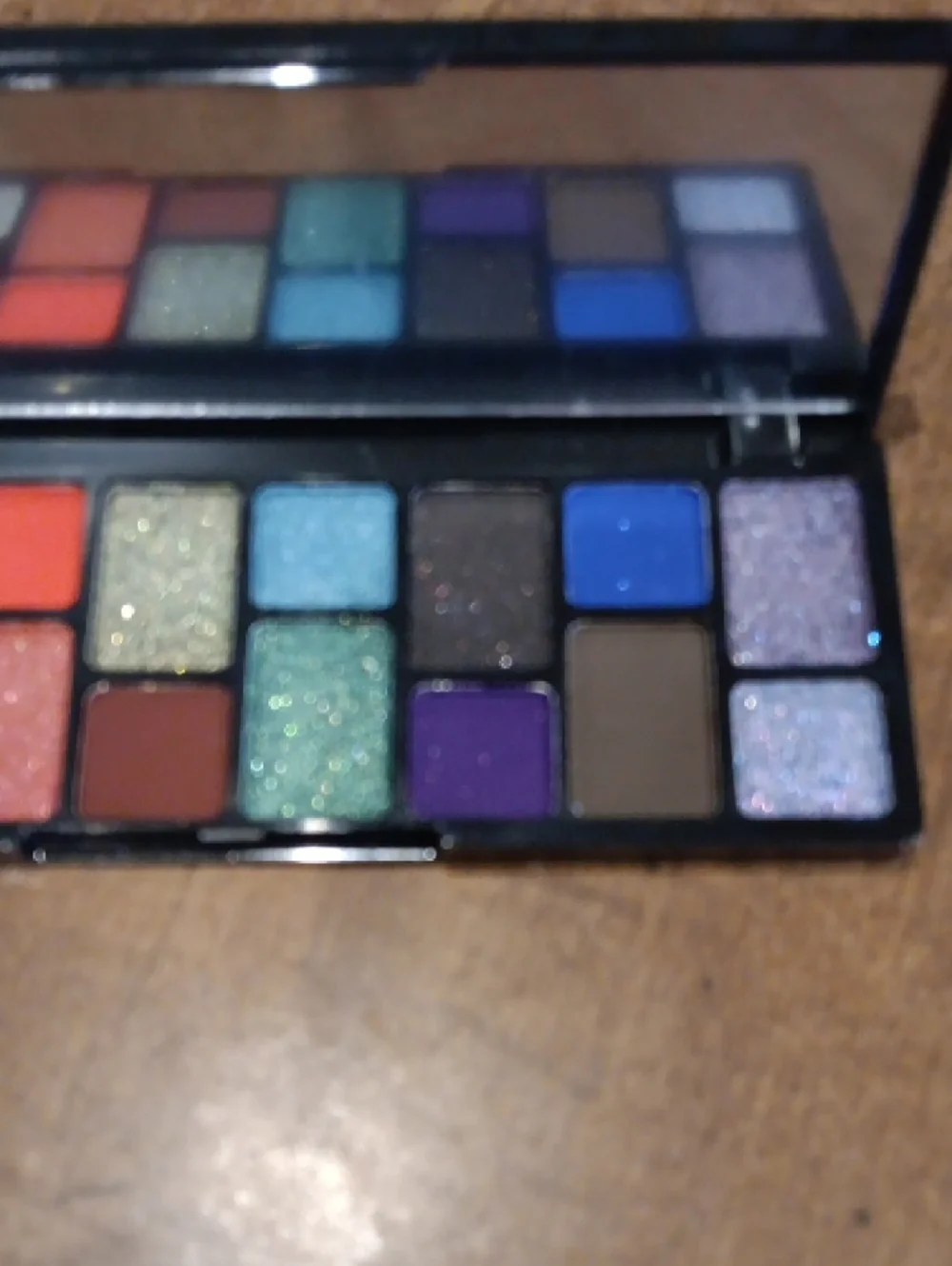 Vibrant Multi-Finish Eyeshadow Palette - Bold Blues, Greens & Purples